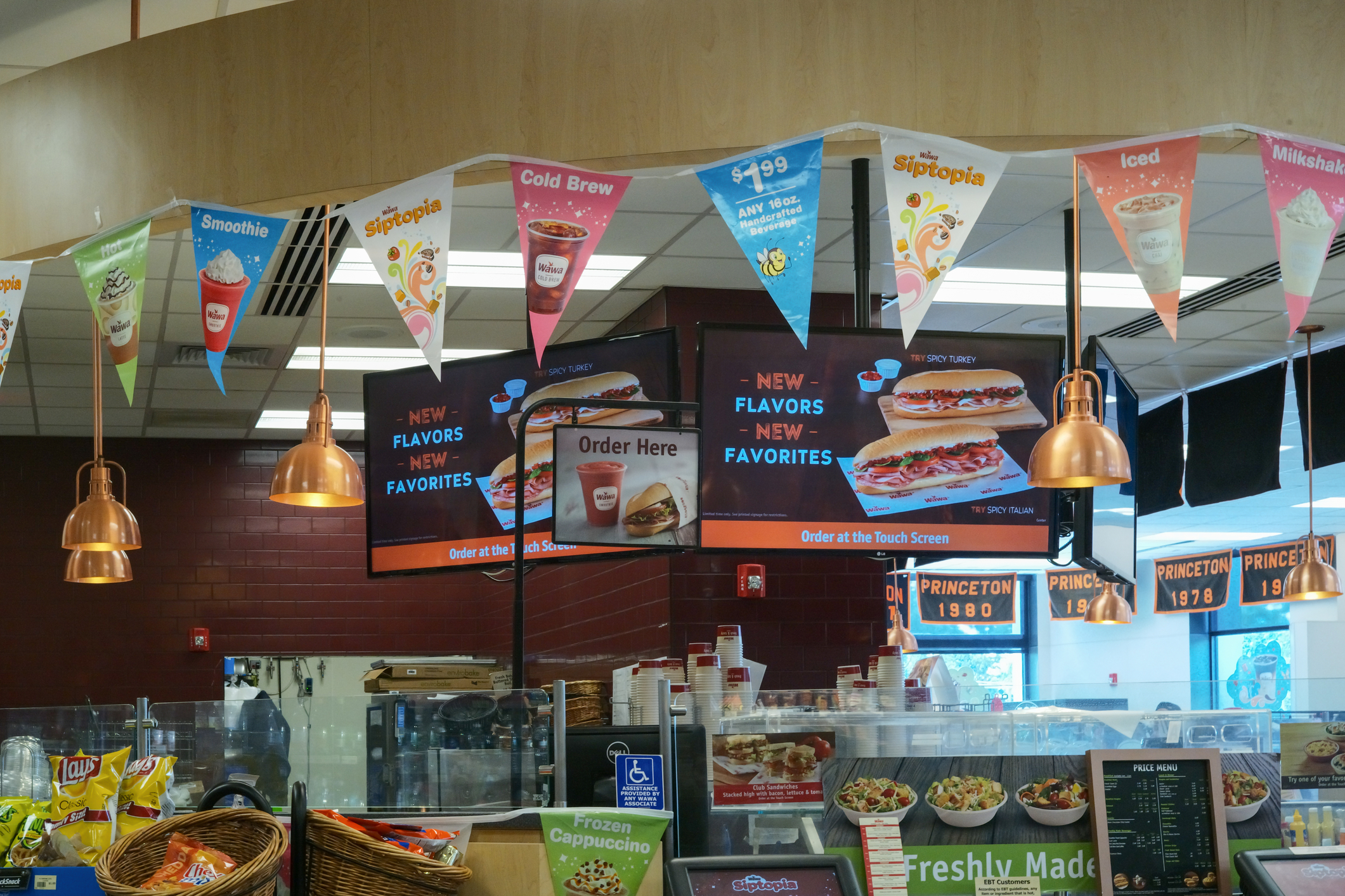 This summer job in Delaware comes with a free sandwich every shift