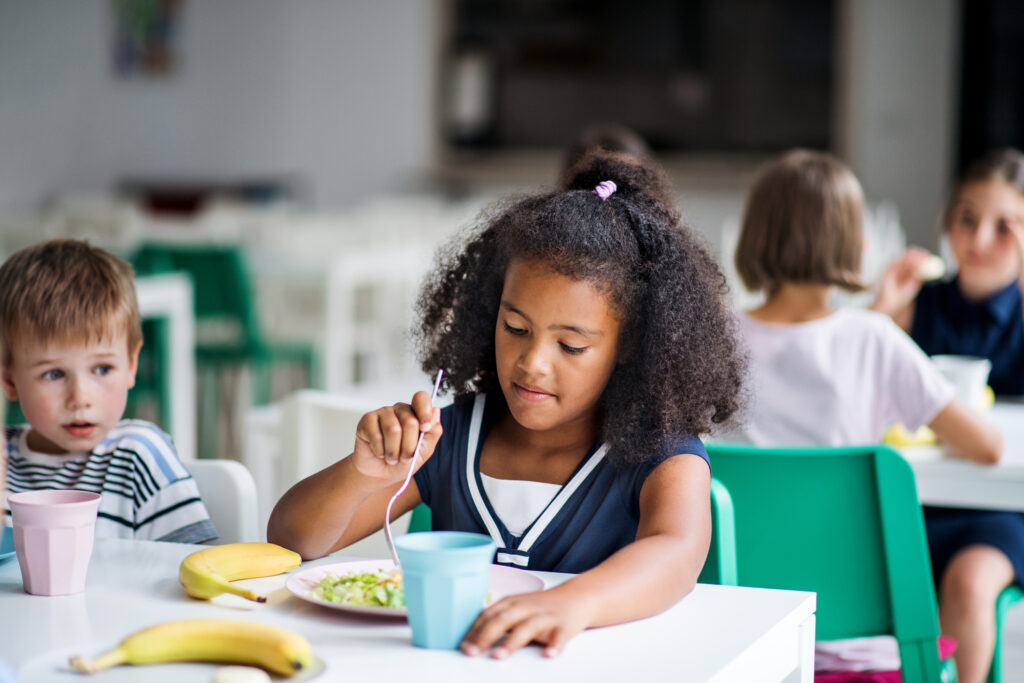 New Jersey seeks to expand free school lunch program