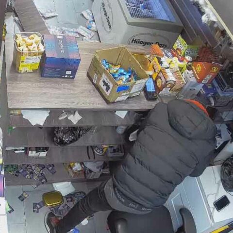 Brooklyn smoke shop robbed, employee, assaulted by hammer-wielding suspect - photo licensed by shore news network.