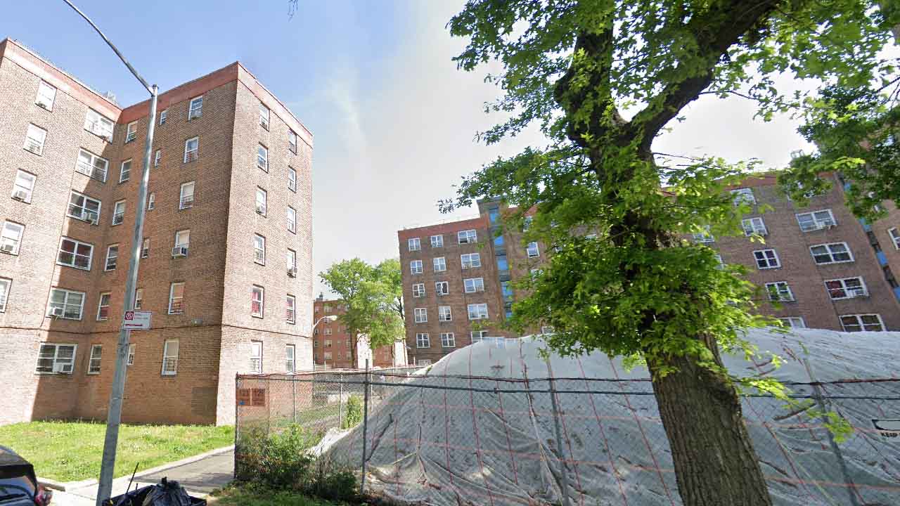 Mam shot and killed at NYCHA Red Hook housing project in Brooklyn