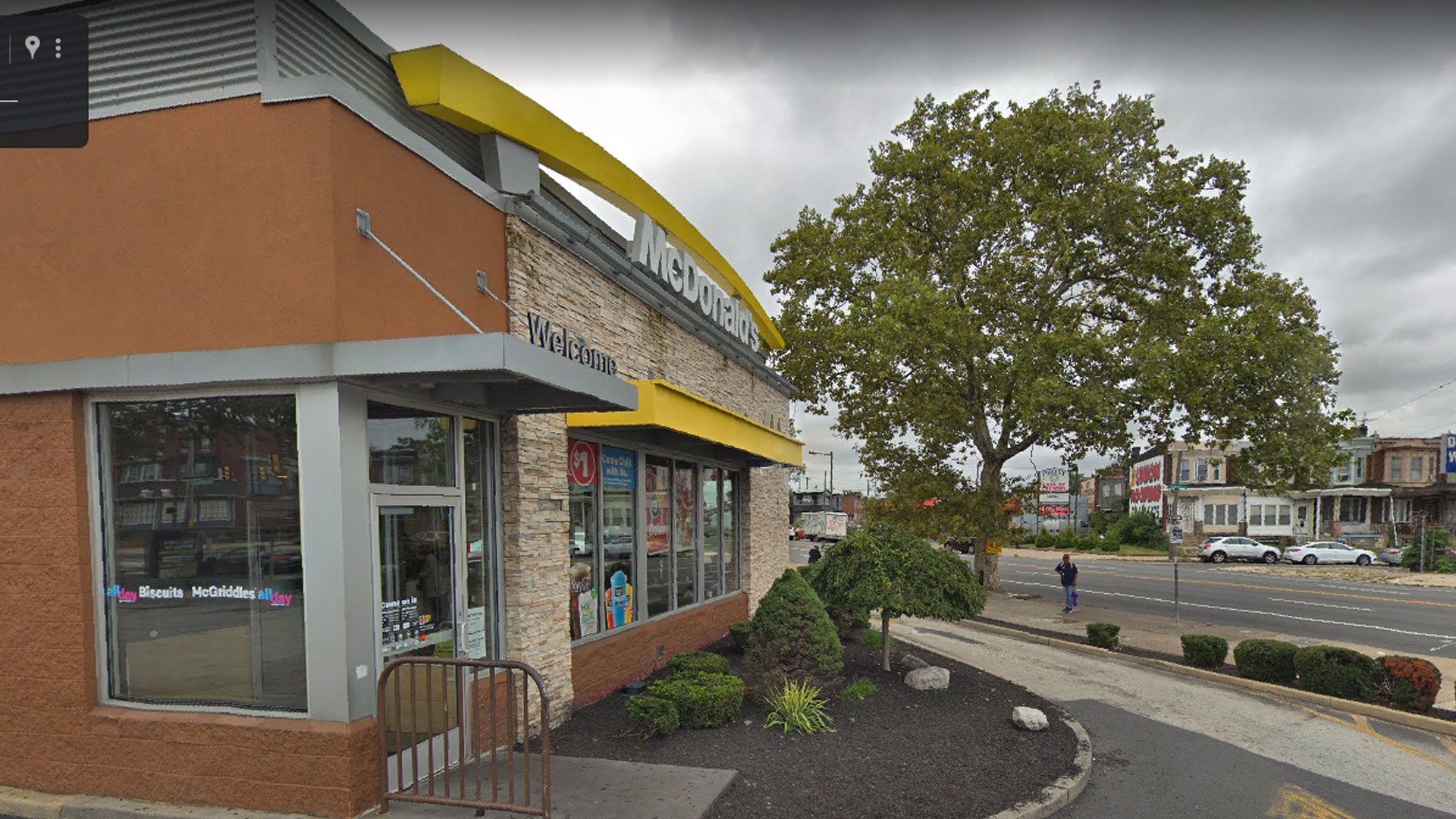 Philadelphia police still searching for couple wanted or McDonald's shootout