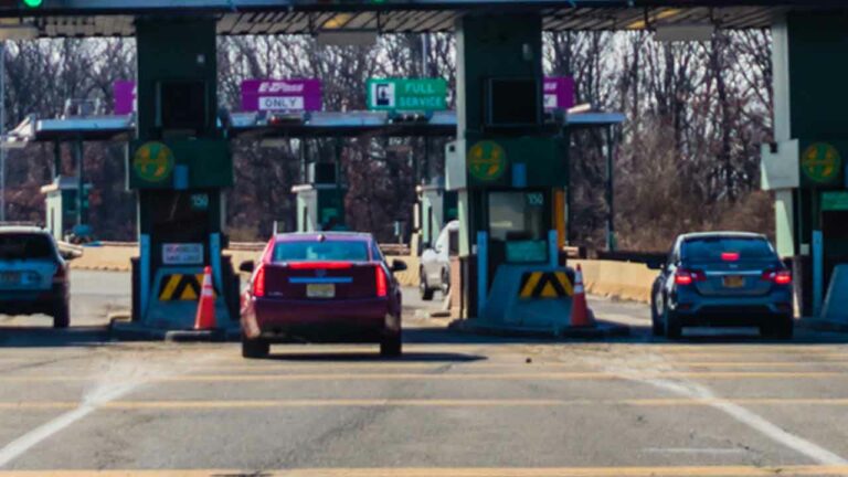 Friday morning new jersey traffic report: today's crashes, delays, and slowdowns - photo licensed by shore news network.