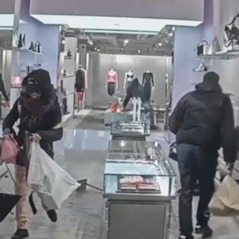 Nypd searching for smash and grab robbers at soho retailer - photo licensed by shore news network.