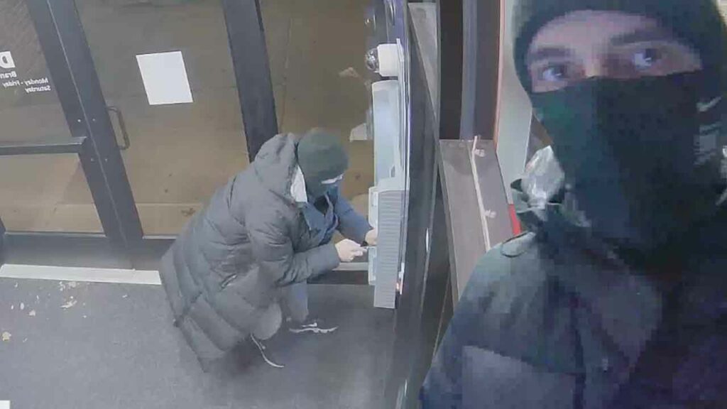 ATM thief targets bank near St. Johns University campus