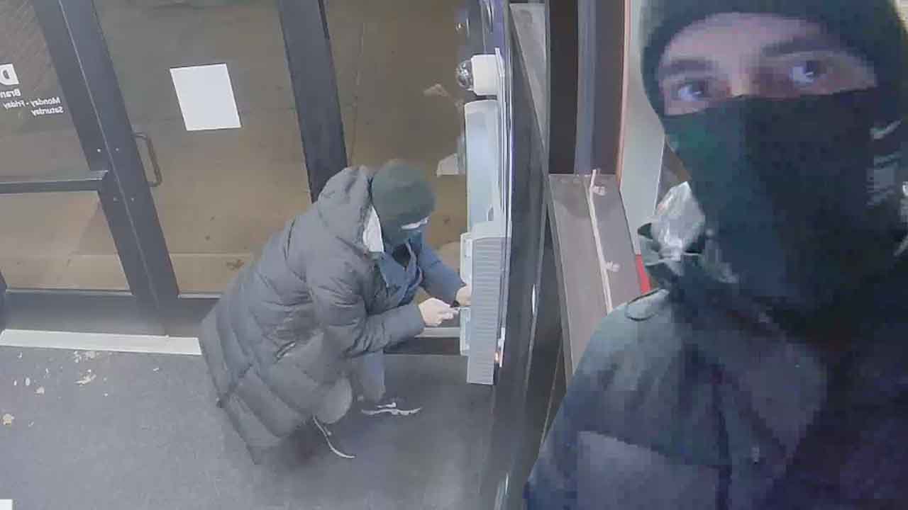 ATM thief targets bank near St. Johns University campus