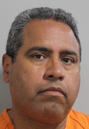 Teacher's assistant arrested in Polk County