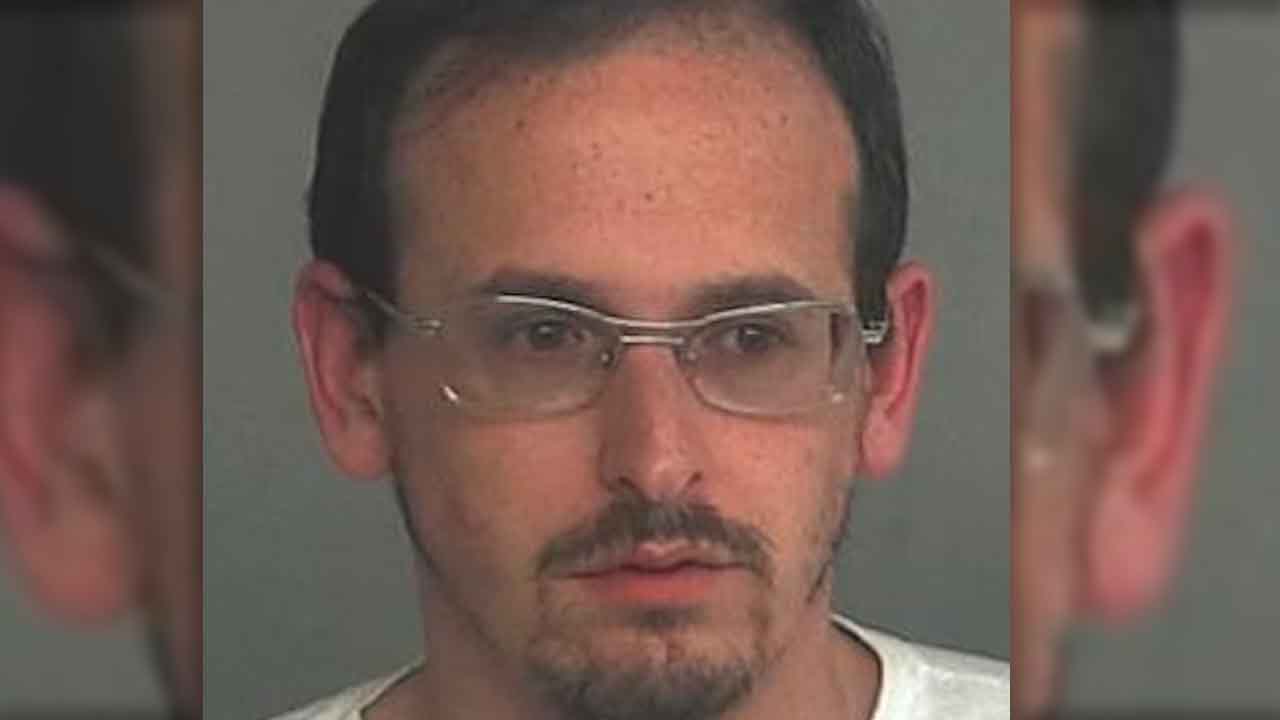 Lakewood man pleads guilty to soliciting minor online