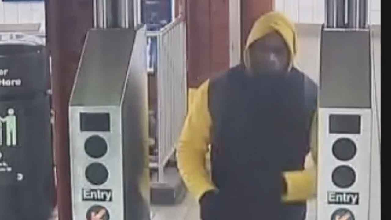 Man slashed multiple times inside Midtown subway station