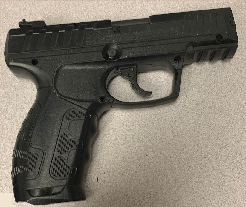 Teen shot in head by three juveniles, police investigating