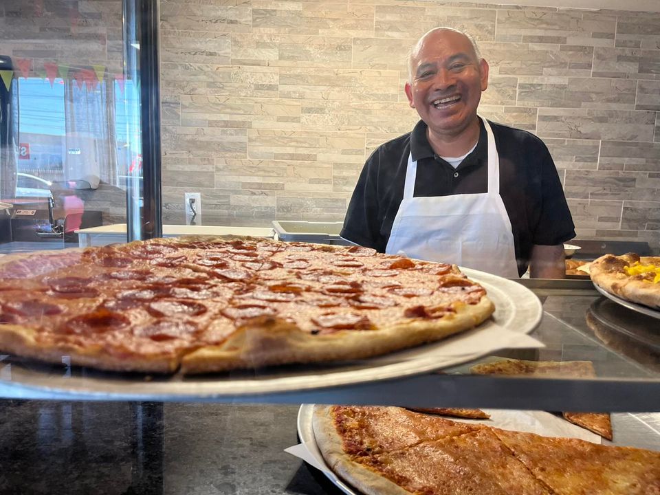 New restaurant in Toms River makes pizza, pastries and cakes