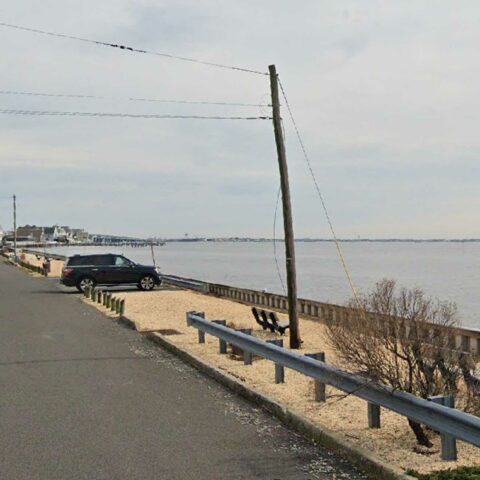 Bayfront residents want police to crack down on bay watchers, close public access to waterfront - photo licensed by shore news network.