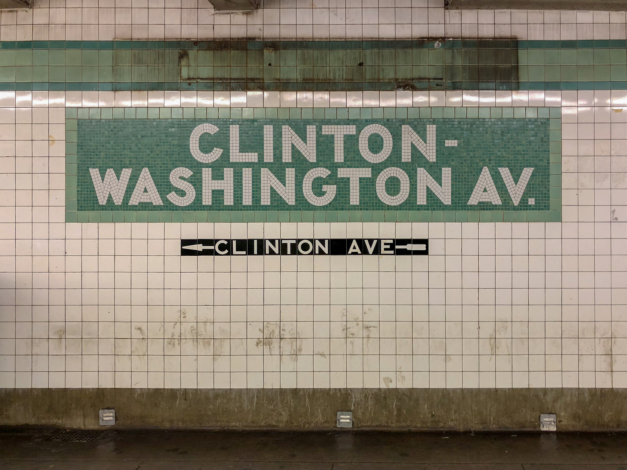16-year-old groped and robbed aboard NYC subway train