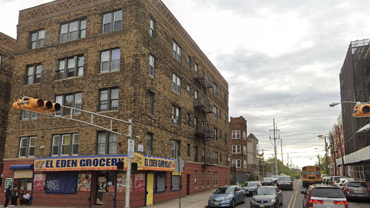 Two dead after gunmen shoot up bodega in Newark