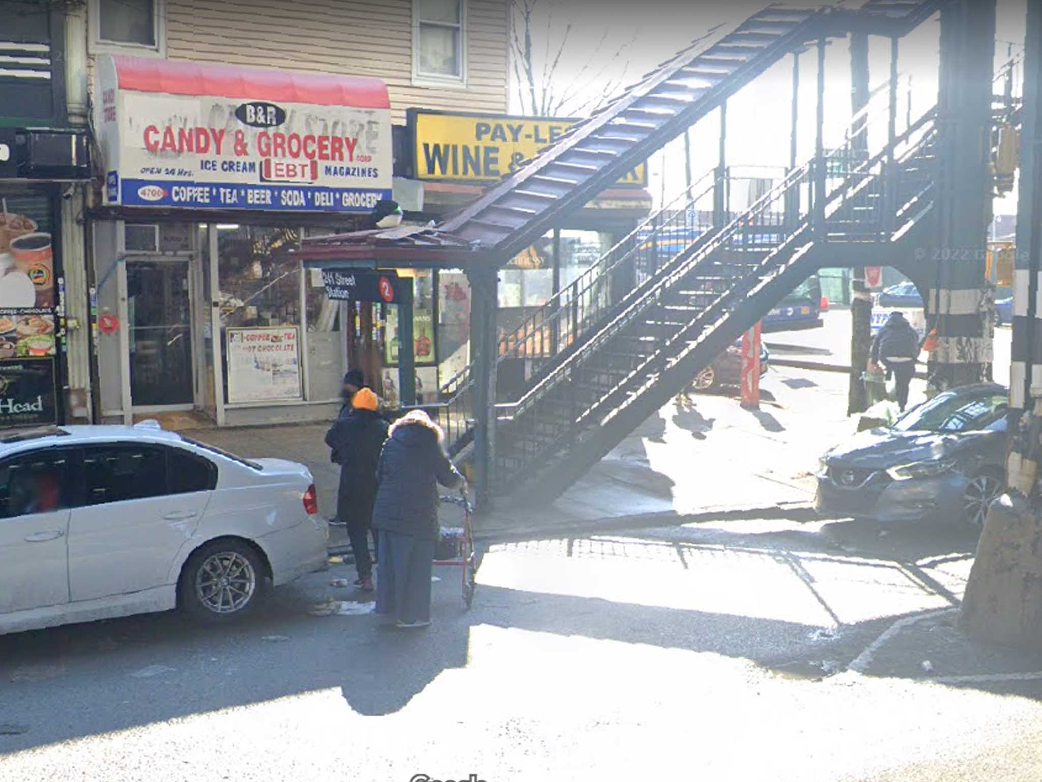 Two shot, one dead in Bronx Wakefield neighborhood