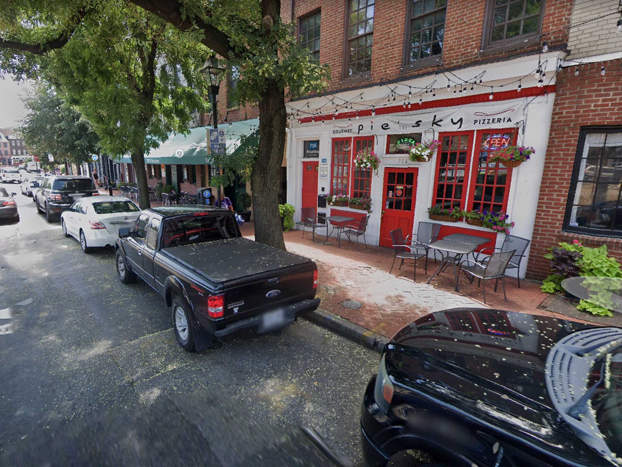 Fight With Security Officer Ends in Shooting at restaurant in Fels Point