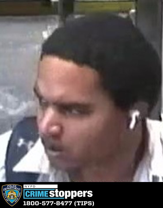 NYPD seeking suspect wanted for groping woman on subway train