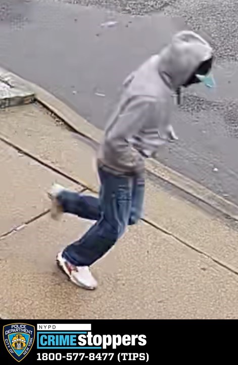 Police searching for Staten Island gas station armed robbery suspect Police searching for Staten Island gas station armed robbery suspect