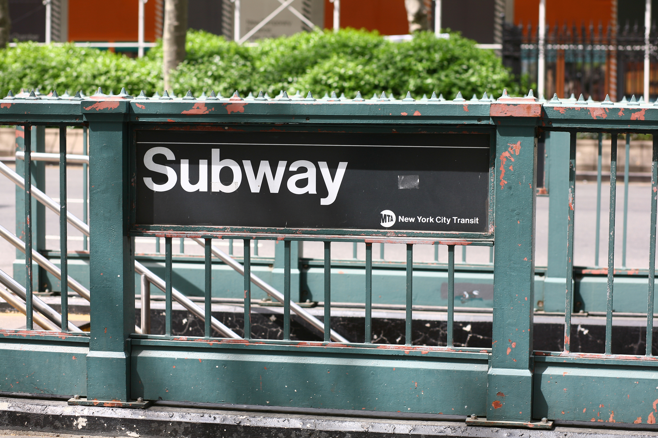 Man in critical condition after assault on southbound 'A' train in Queens