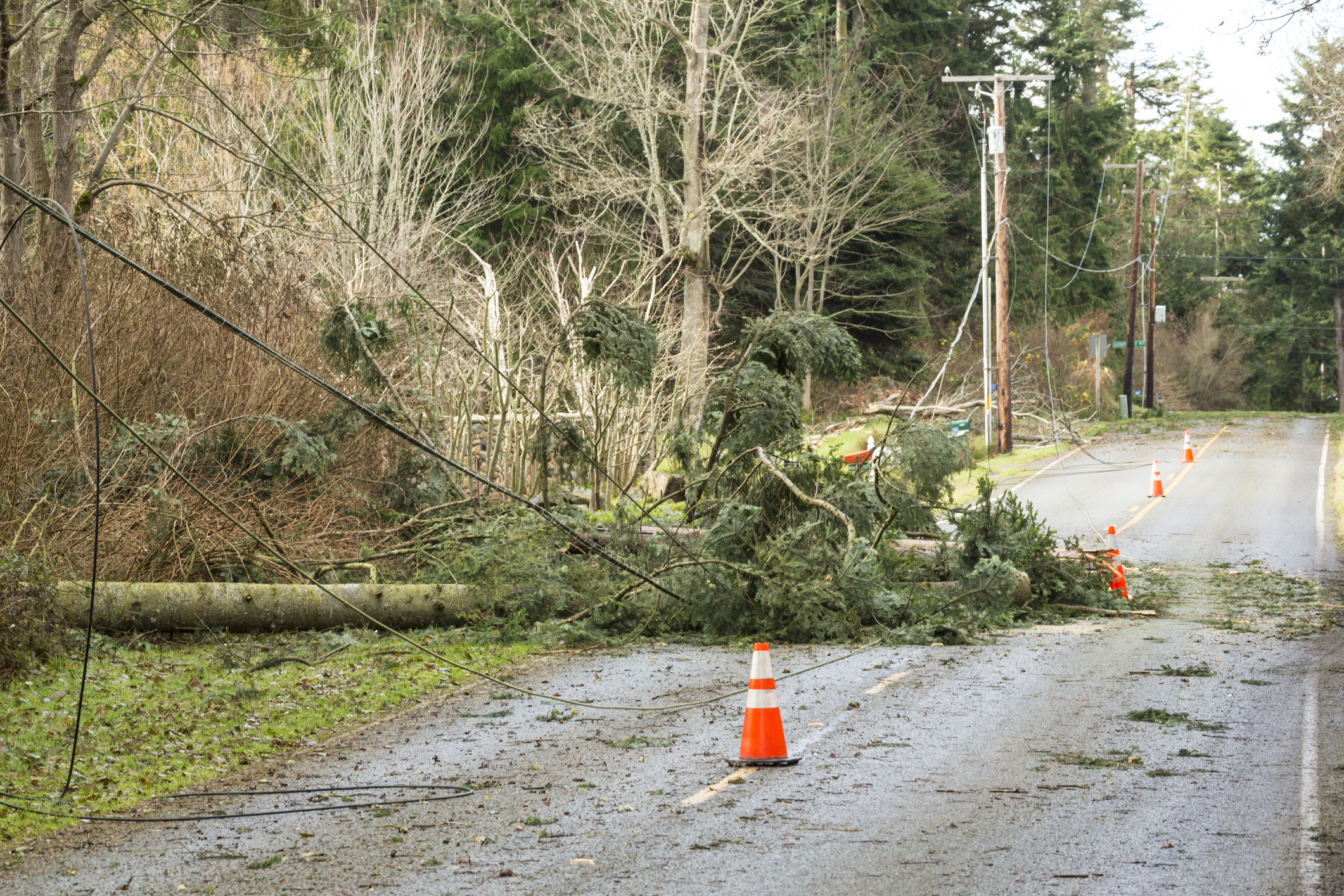 Thousands still without power in Jackson, Howell