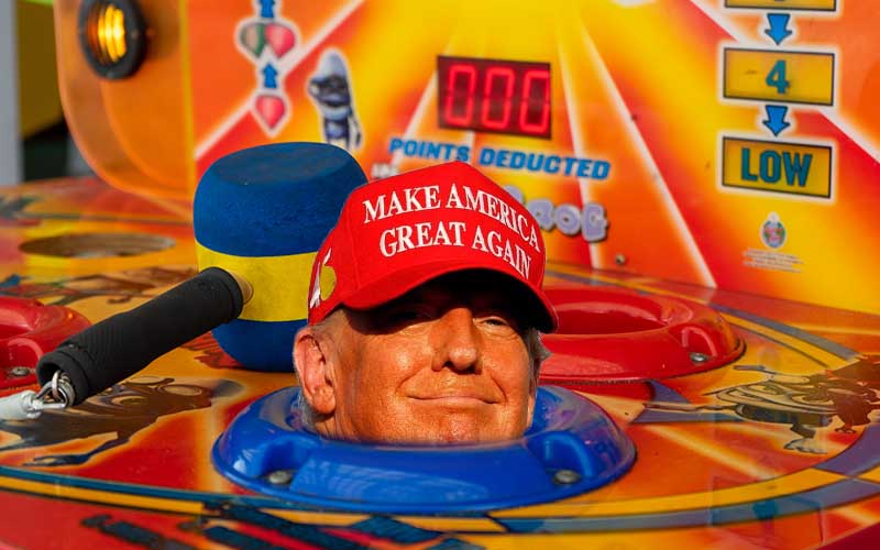 Chris Christie says he will whack Trump like a game of "Whack-A-Mole"
