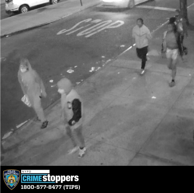 NYPD investigating assault and robbery of woman in Brooklyn