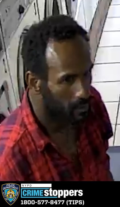 Man slashed inside Lower East Side laundromat Man slashed inside Lower East Side laundromat