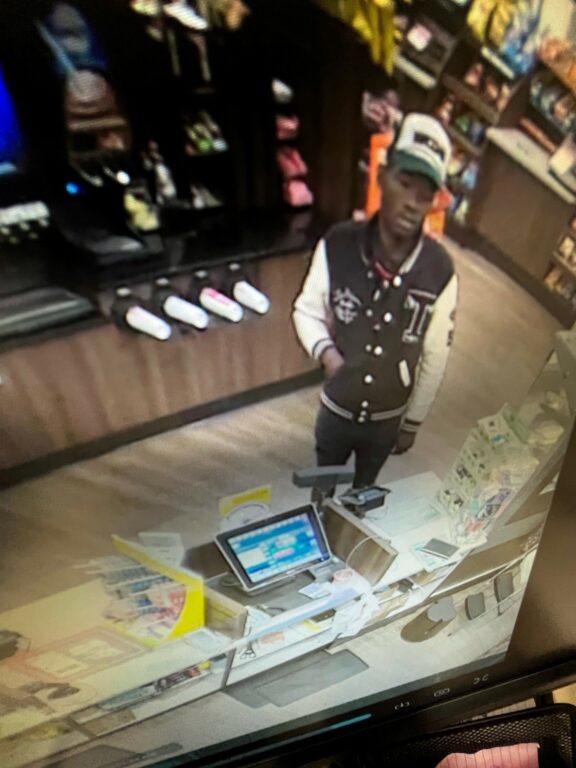 Police searching for suspects involved in armed robbery at restaurant