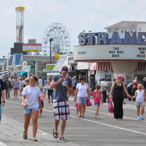 Bennys and shoobies begin annual trek to the jersey shore, say what? - photo licensed by shore news network.
