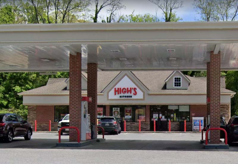 Police investigating after Thief brandishes gun During High's Dairy robbery