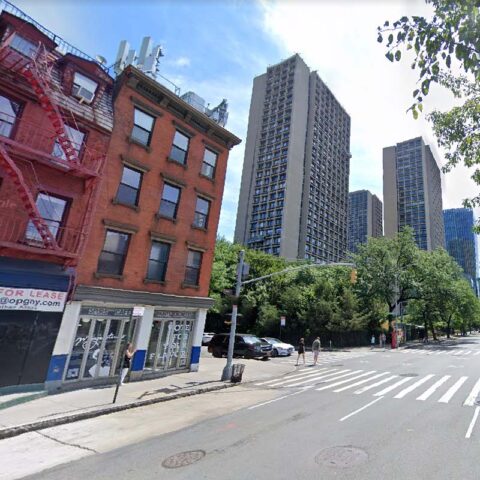 Armed thieves strike nyc store, make off with $1. 4k worth of merchandise - photo licensed by shore news network.