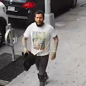 Police investigating robbery of young woman in the Bronx