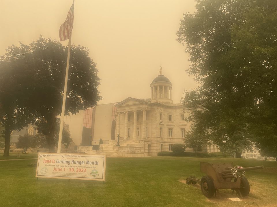 Somerset County workers brought indoors due to smoke condition