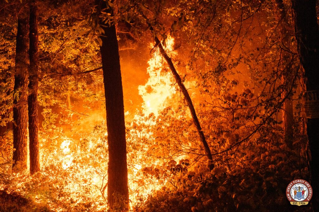 Massive South Jersey Wildfire Grows to 3,100 Acres, spreading