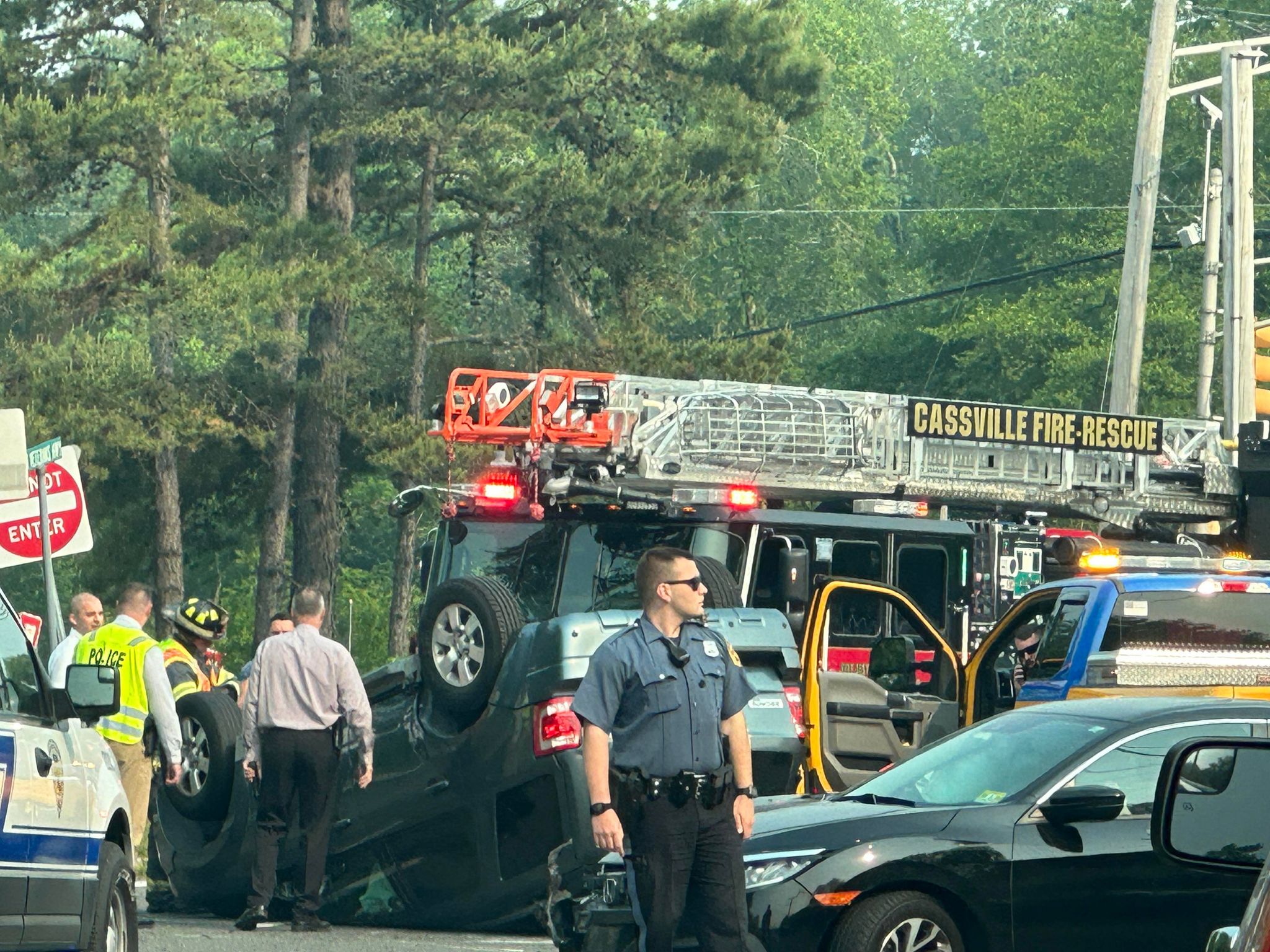 East Veterans Highway shut down due to crash