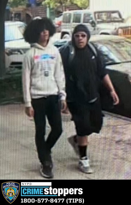 Thieves steal 15-year-old Boy's shoes in Harlem Thieves steal 15-year-old Boy's shoes in Harlem