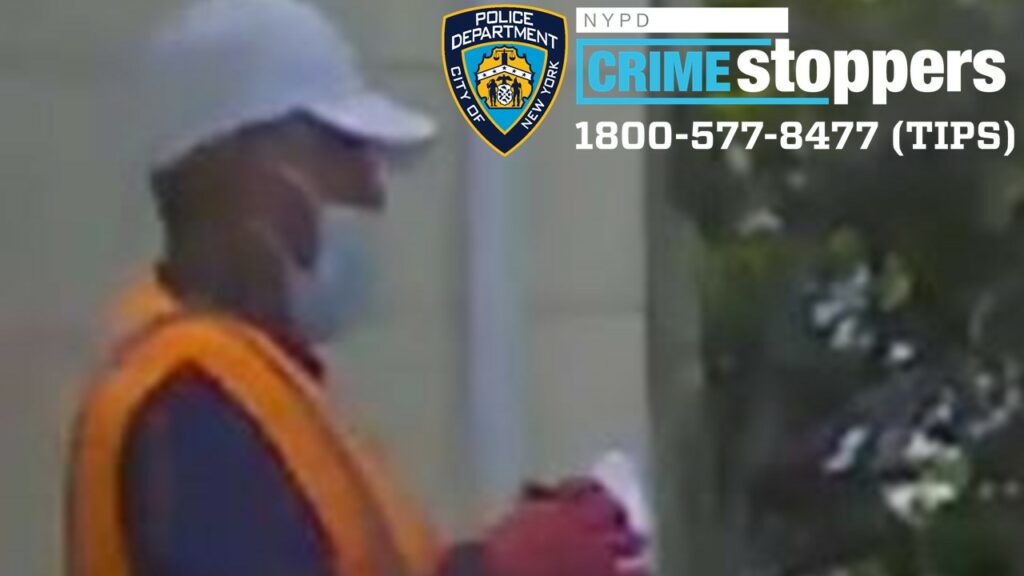 Police investigating break-in on Staten Island Police investigating break-in on Staten Island
