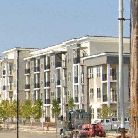 Armed suspect surrenders at newark's grove apartments - photo licensed by shore news network.