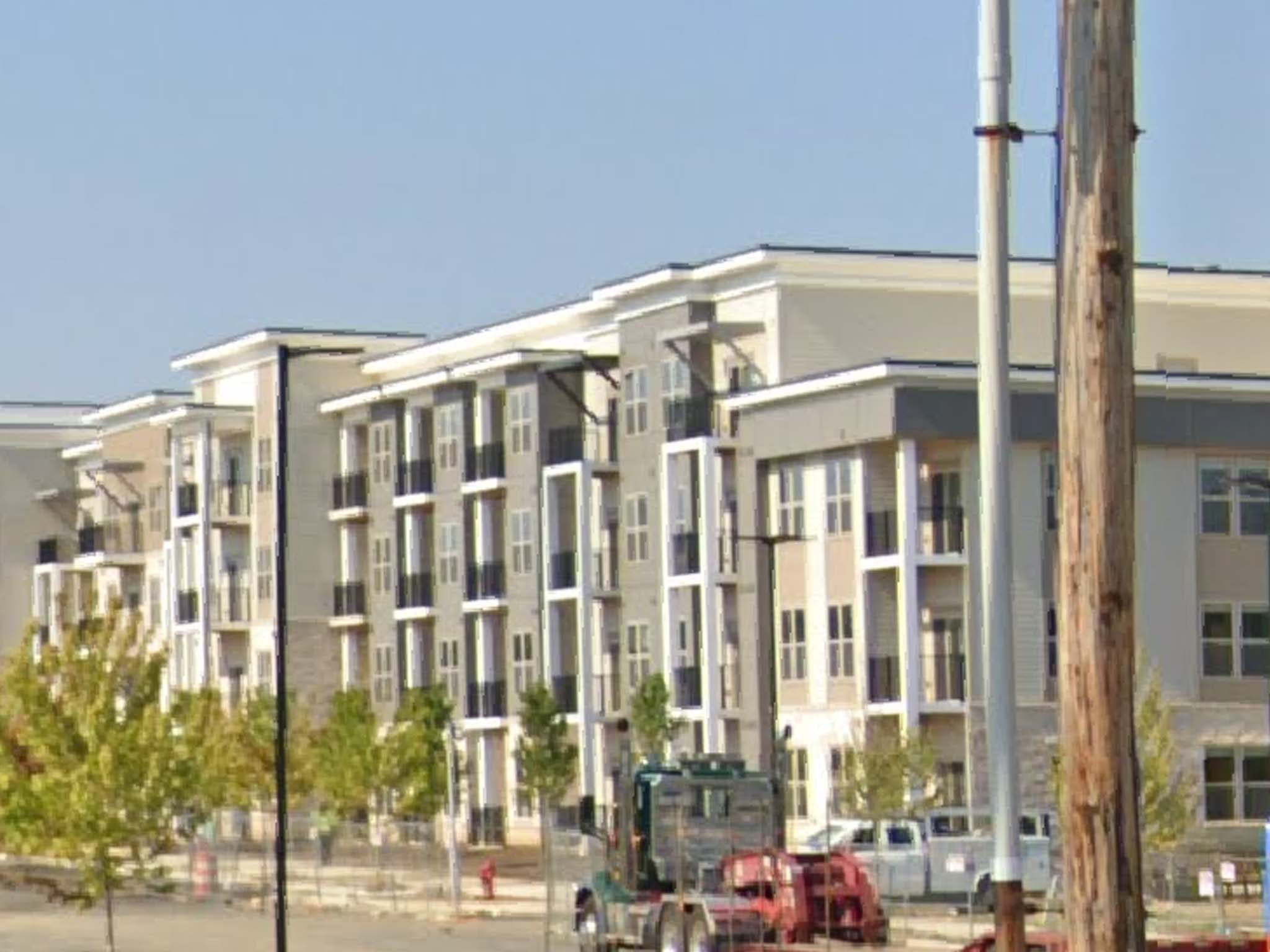 Armed Suspect Surrenders at Newark's Grove Apartments