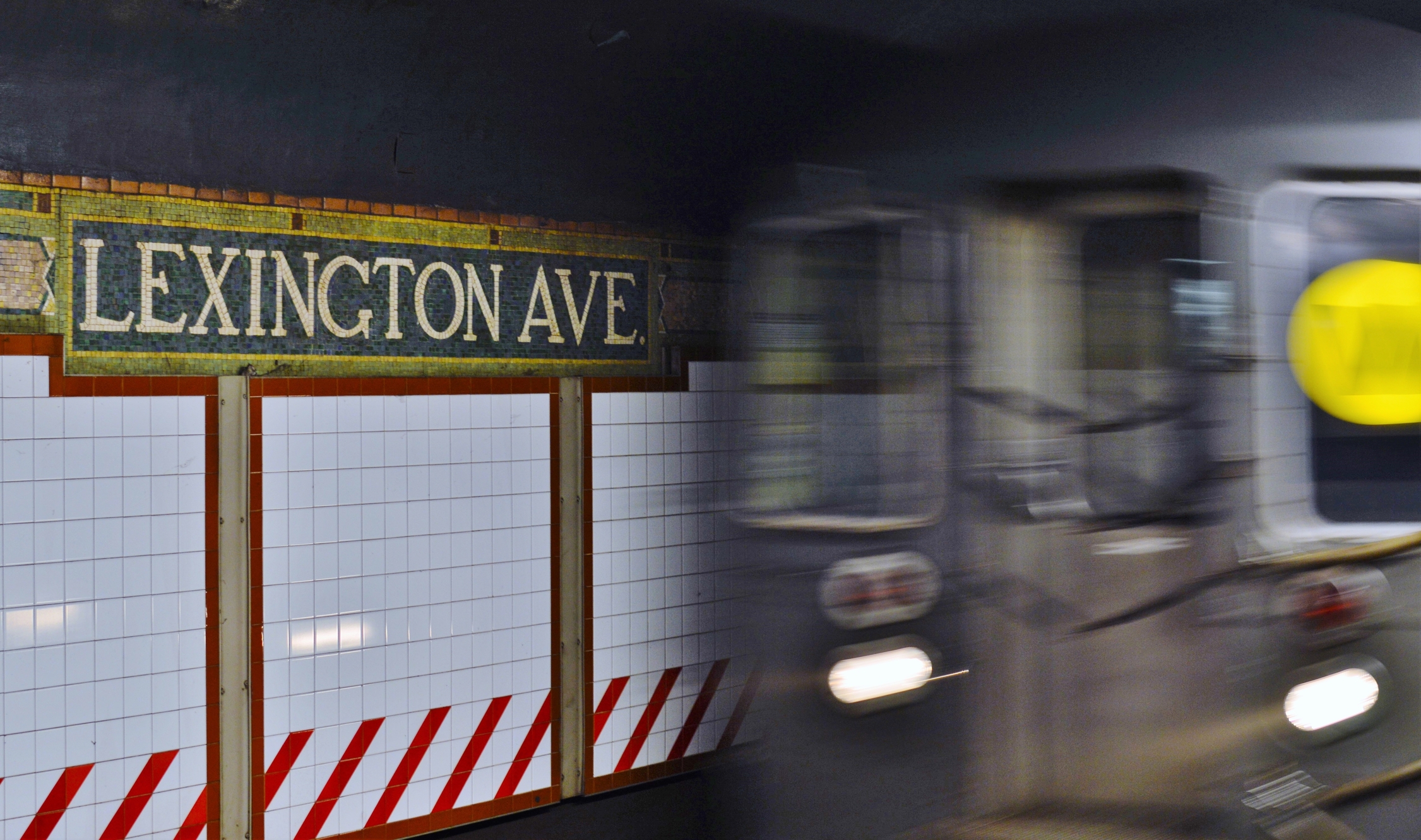 69-year-old man beaten with cane, robbed inside NYC train station