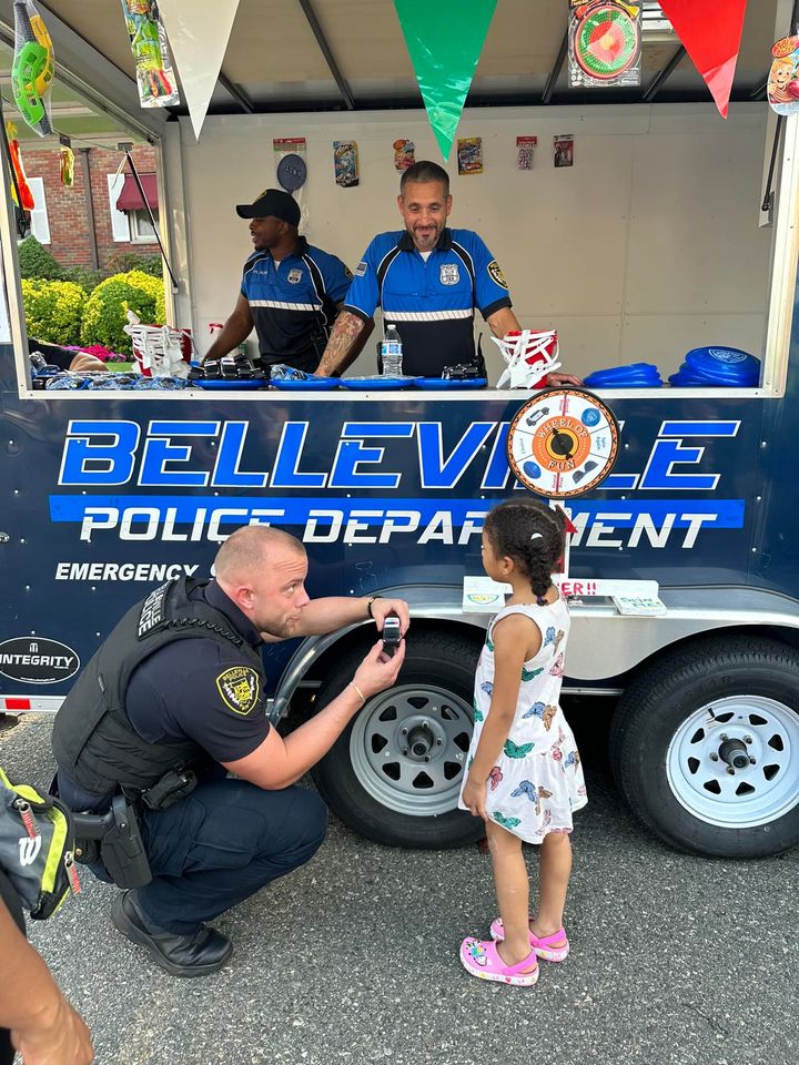 Belleville Police Hold Another Successful Pizza With A Cop Event