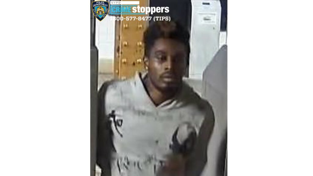 Man Robbed at Elmhurst Avenue Subway Station, Suspect Sought Man Robbed at Elmhurst Avenue Subway Station, Suspect Sought