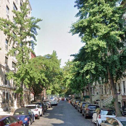 Nypd investigating after multiple package robberies in manhattan - photo licensed by shore news network.