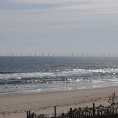 Murphy gives billion dollar bailout to foreign offshore wind farm company - photo licensed by shore news network.