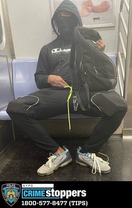 Police Seeking to Identify Subway Perv Who Exposed Himself to Women Police Seeking to Identify Subway Perv Who Exposed Himself to Women