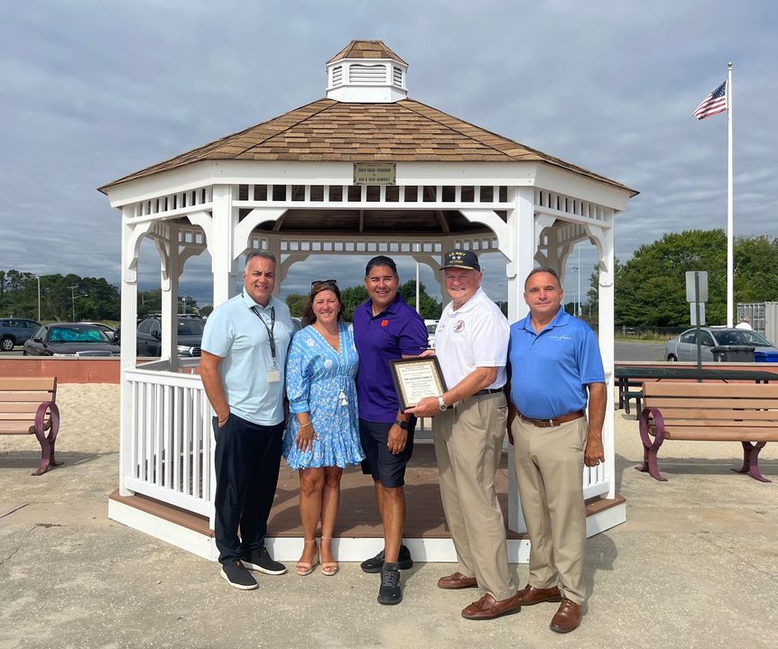 Toms River Couple Donates Gazebo at Shelter Cove Park