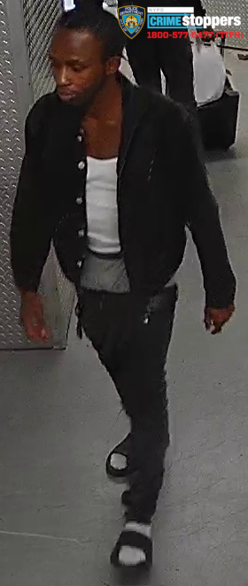 Woman Robbed Inside NYC Flower Shop Woman Robbed Inside NYC Flower Shop