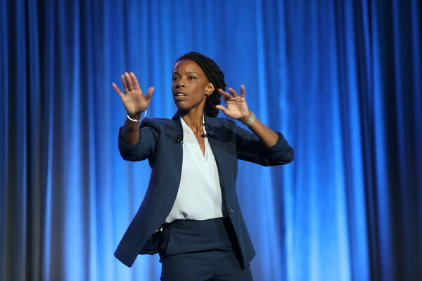 New Jersey Woman Wins Public Speaking Contest