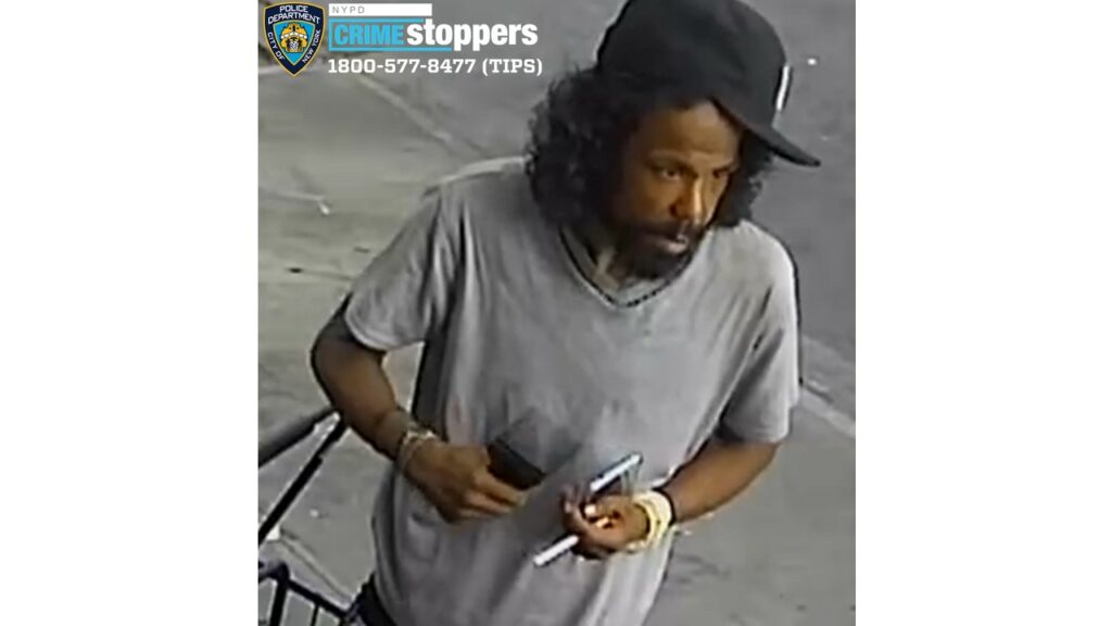 Elderly Man Attacked and Robbed Inside Brooklyn Subway Station Elderly Man Attacked and Robbed Inside Brooklyn Subway Station