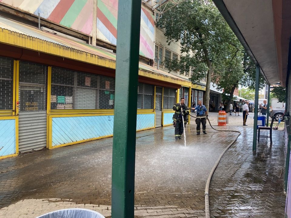 Fair Street Mall Gets a Washdown as Police Seek to Help Homeless