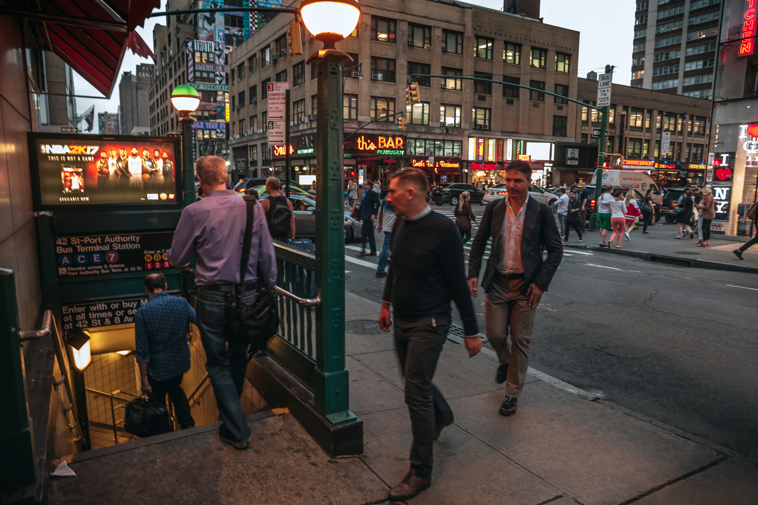 Scooter Bandits Targeting New Yorkers for their Headphones